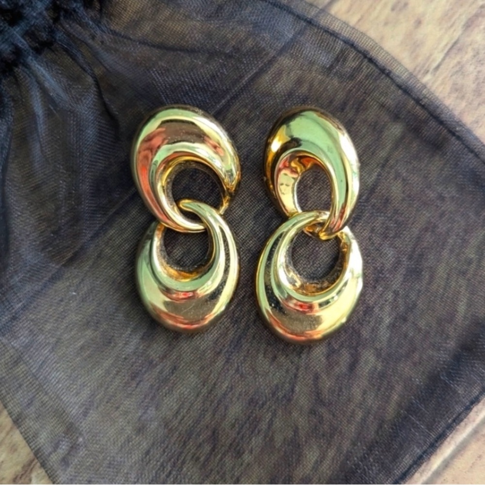 VINTAGE Monet Goldtone Swirl Earrings